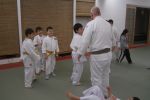 Dersten Görüntüler resim #236   <a href="usr_img/aikido/cocuk_aikido/buyuklerle_ders/img_0019.jpg" class="org_resim_indir" target="_blank" >Orjinal Resim</a>