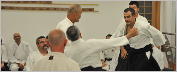aikido kıyafeti, aikido uniforması, Ankara Aikido, Aikido Kursları, Aikido Dojo, Aikido Teknikleri